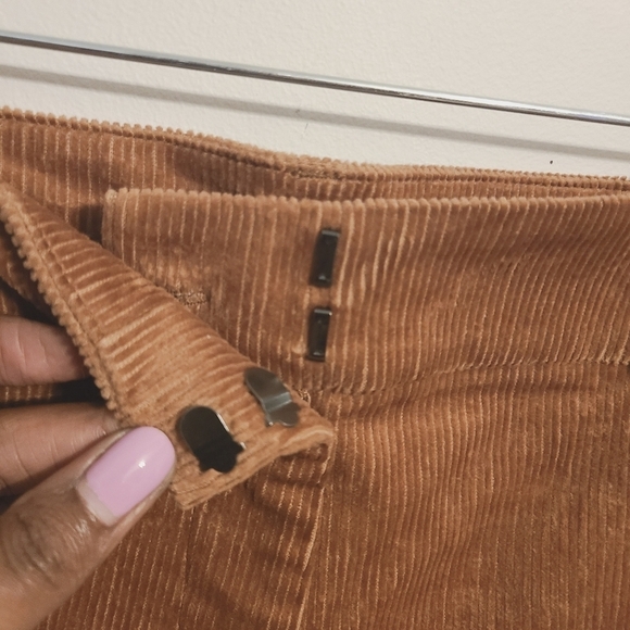 Boden | Women's Spiced Latte Brown High Rise Flared Corduroy Pants (US Size 8L) - Picture 8 of 13